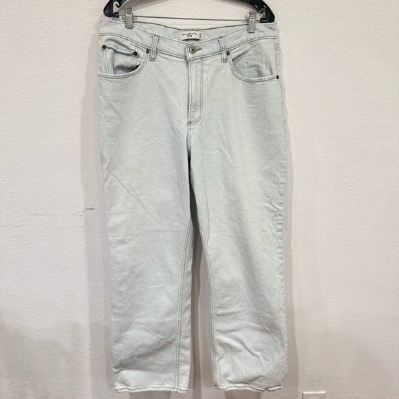 Abercrombie & Fitch The Baggy Mid Rise Curve Love Jeans Women’s Size 32 / 14 R - Picture 4 of 6